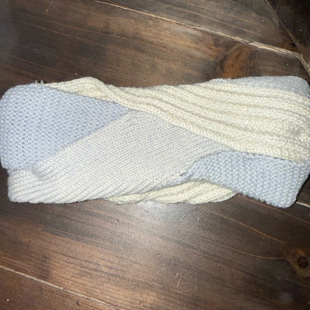 Lululemon Knit Grey Headband OS - Picture 3 of 4